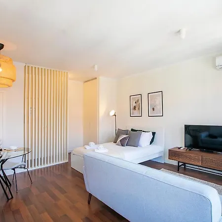 Almada 516 By Lovelystay *