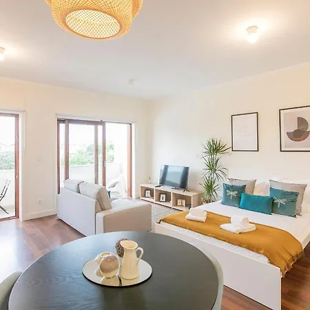 Almada 516 By Lovelystay Apartment *