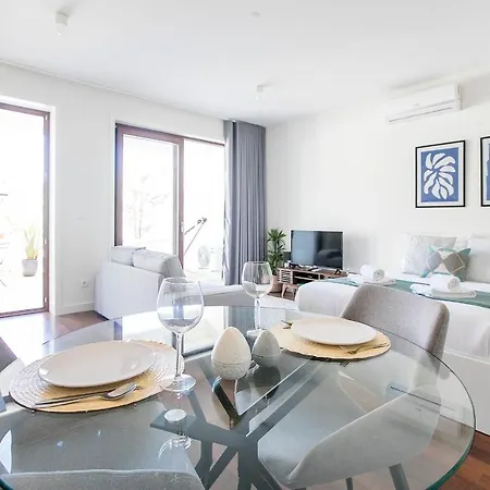 Apartment Almada 516 By Lovelystay *