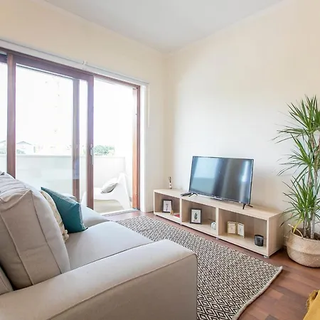 Apartment Almada 516 By Lovelystay Porto