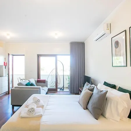 Almada 516 By Lovelystay Apartment